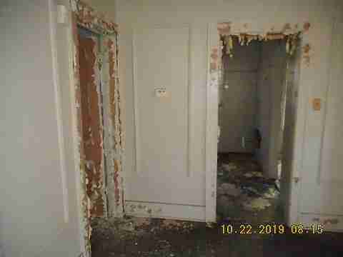 2675 Glendale (20)_m.jpg